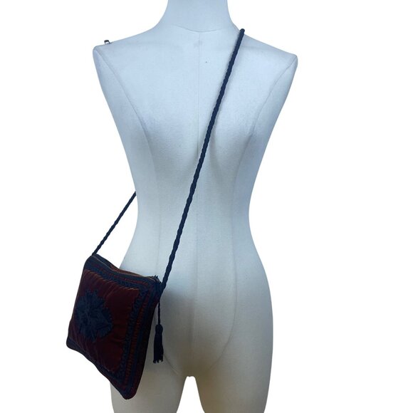 Women’s Orange & Black Velvet Embroidered Tassel Zipper Strap Crossbody Purse - Picture 9 of 9